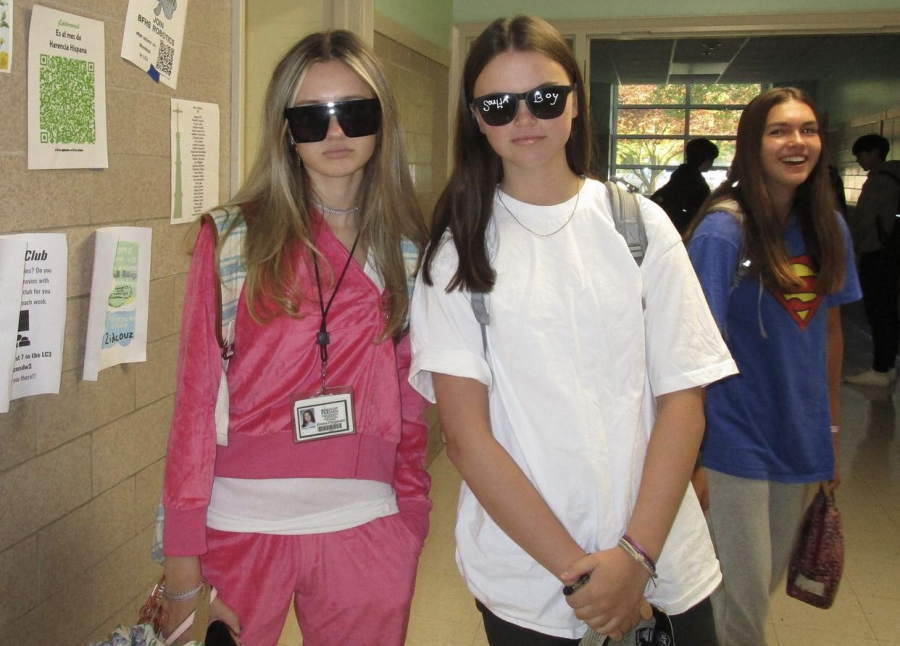 Emma Fitzgerald ‘24 and Grace McCorry ‘24 dressed as Paris Hilton and Soulja Boy 